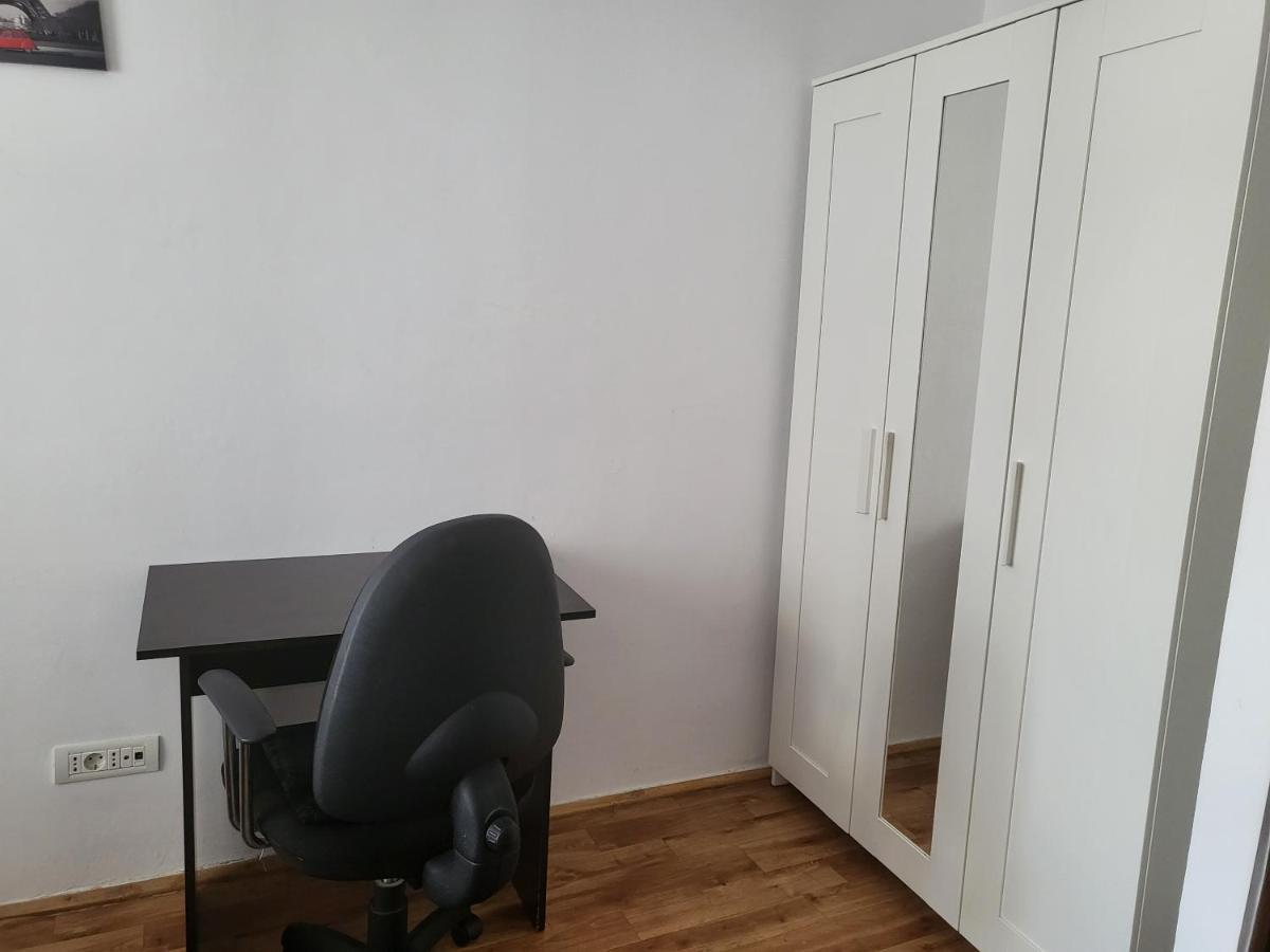 Apartament Cu 3 Camere Chiar In Inima Capitalei บูคาเรสต์ ภายนอก รูปภาพ