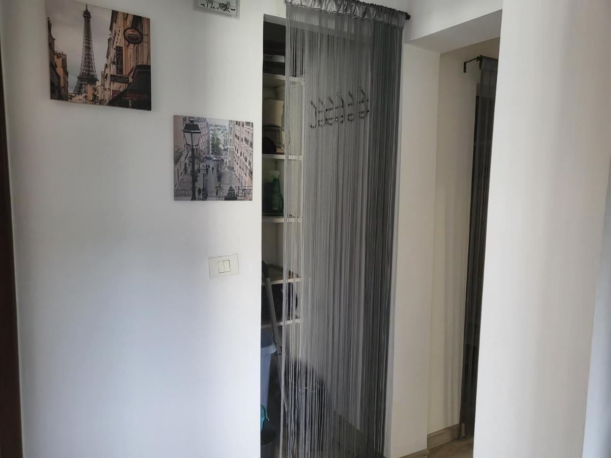 Apartament Cu 3 Camere Chiar In Inima Capitalei บูคาเรสต์ ภายนอก รูปภาพ