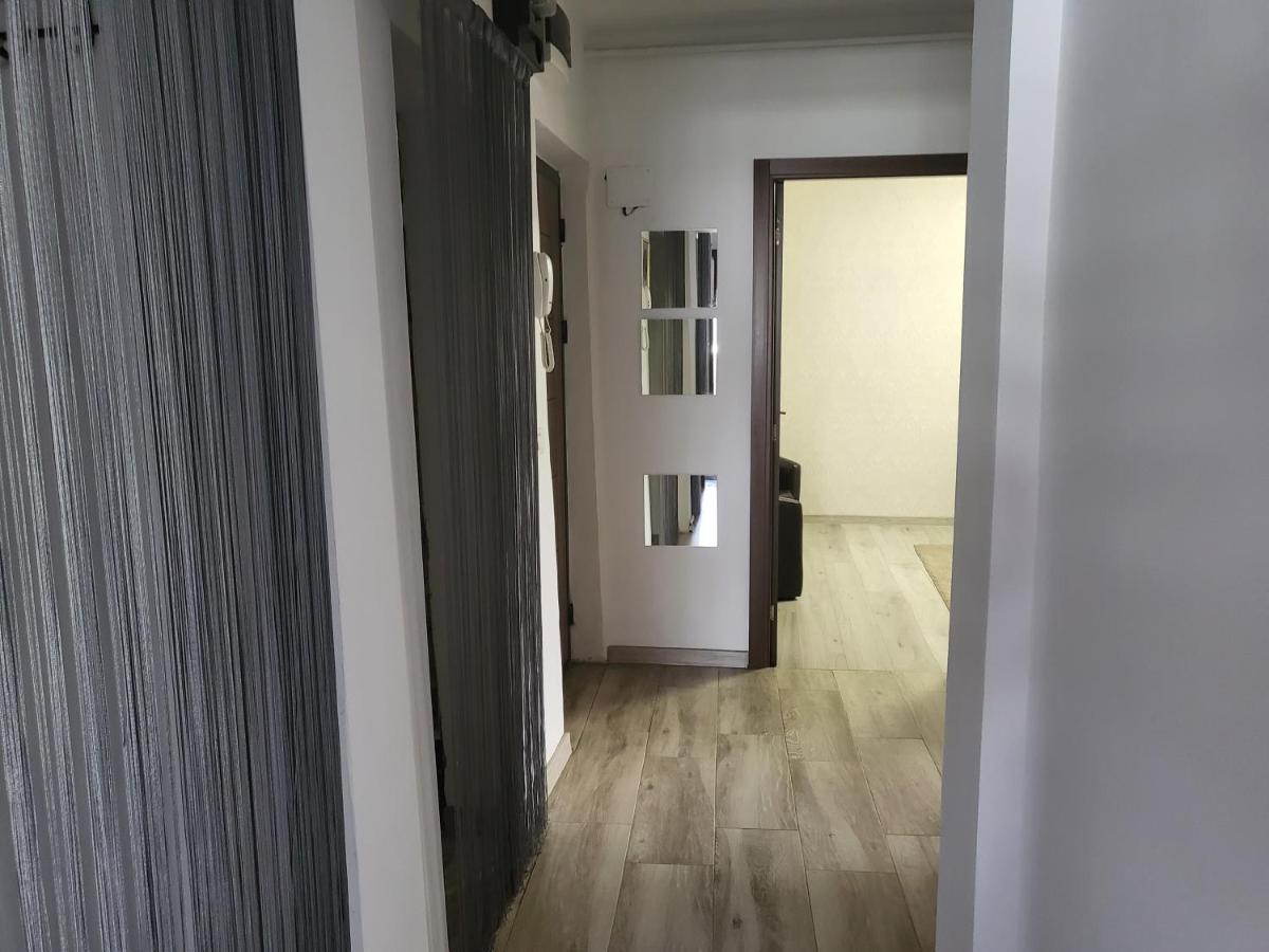Apartament Cu 3 Camere Chiar In Inima Capitalei บูคาเรสต์ ภายนอก รูปภาพ
